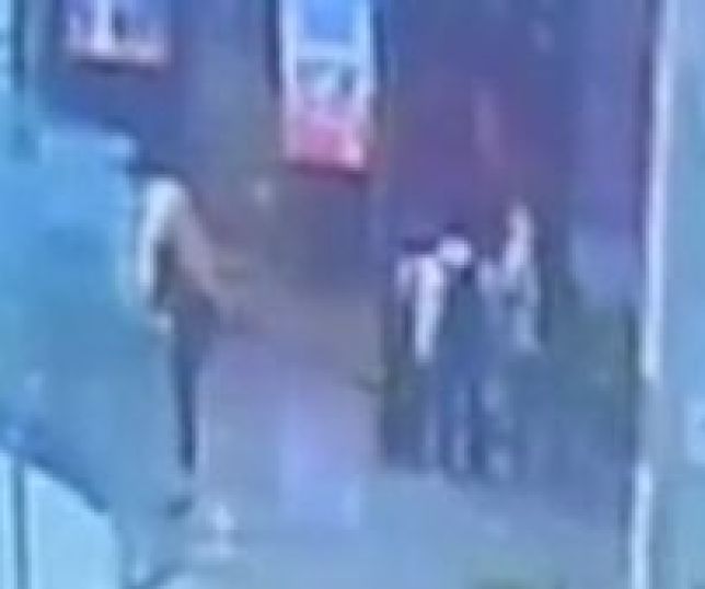 Jovem de 23 anos morre após se jogar do 7º andar em shopping. VEJA VÍDEO
