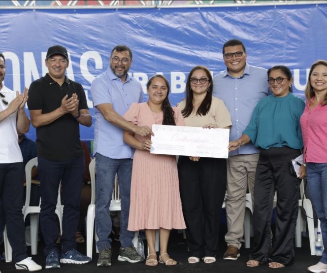 Em Barcelos, governador Wilson Lima incentiva empreendedorismo feminino e reforça serviços de cidadania e saúde